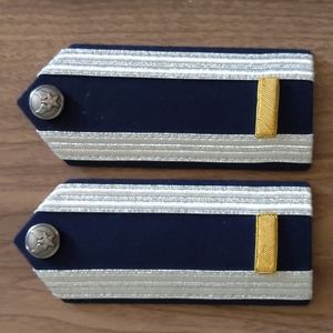 Air Force mess dress shoulder boards